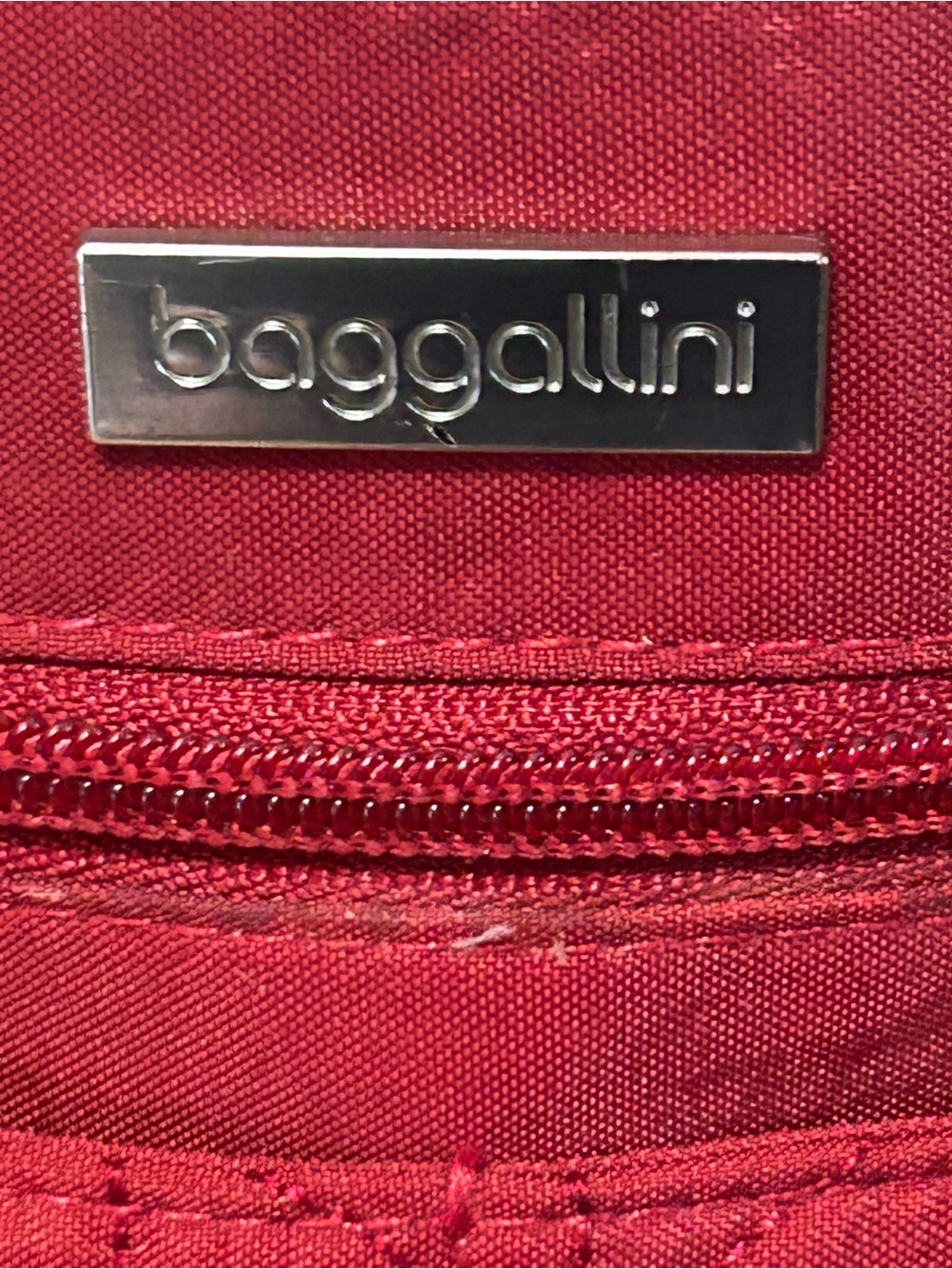 Baggallini Quilted Crossbody Bag - Deep Red - Picture 3 of 6